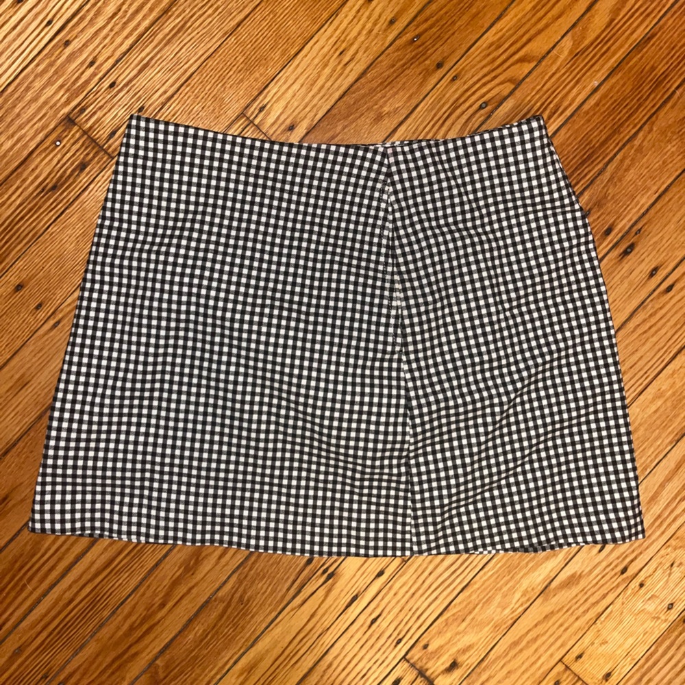 INDIE SLEEZE URBAN OUTFITTERS MINI SKIRT CHECKERED SIZE SMALL BLACK AND WHITE
